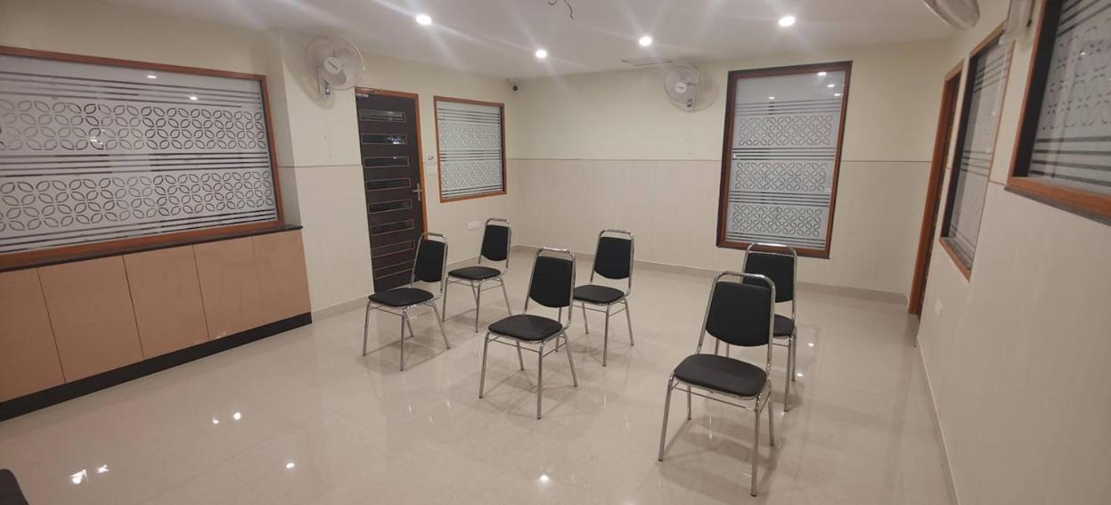 Nandhavanam A Business Class Residency Chennai Luaran gambar