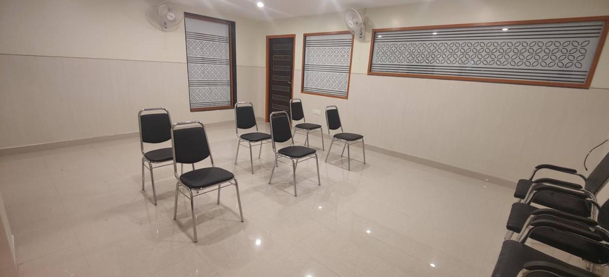 Nandhavanam A Business Class Residency Chennai Luaran gambar